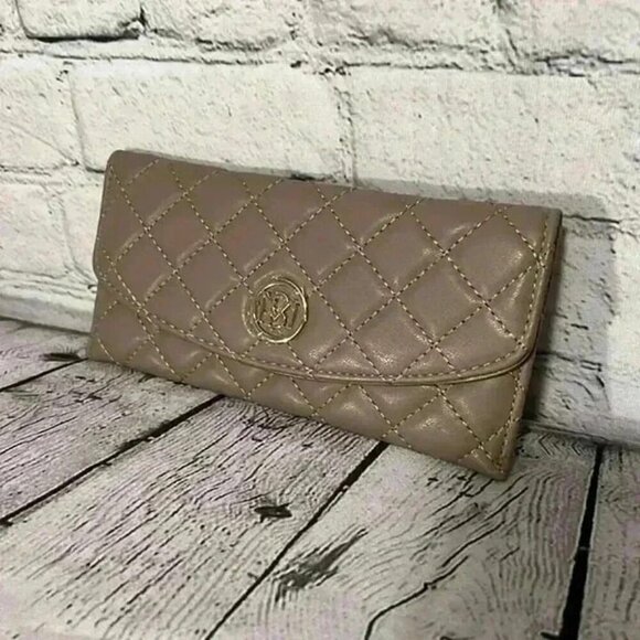Badgey Mischka Studio Quilted Wallet Clutch Taupe Billfold Purse New with Tag‎ - Picture 2 of 7